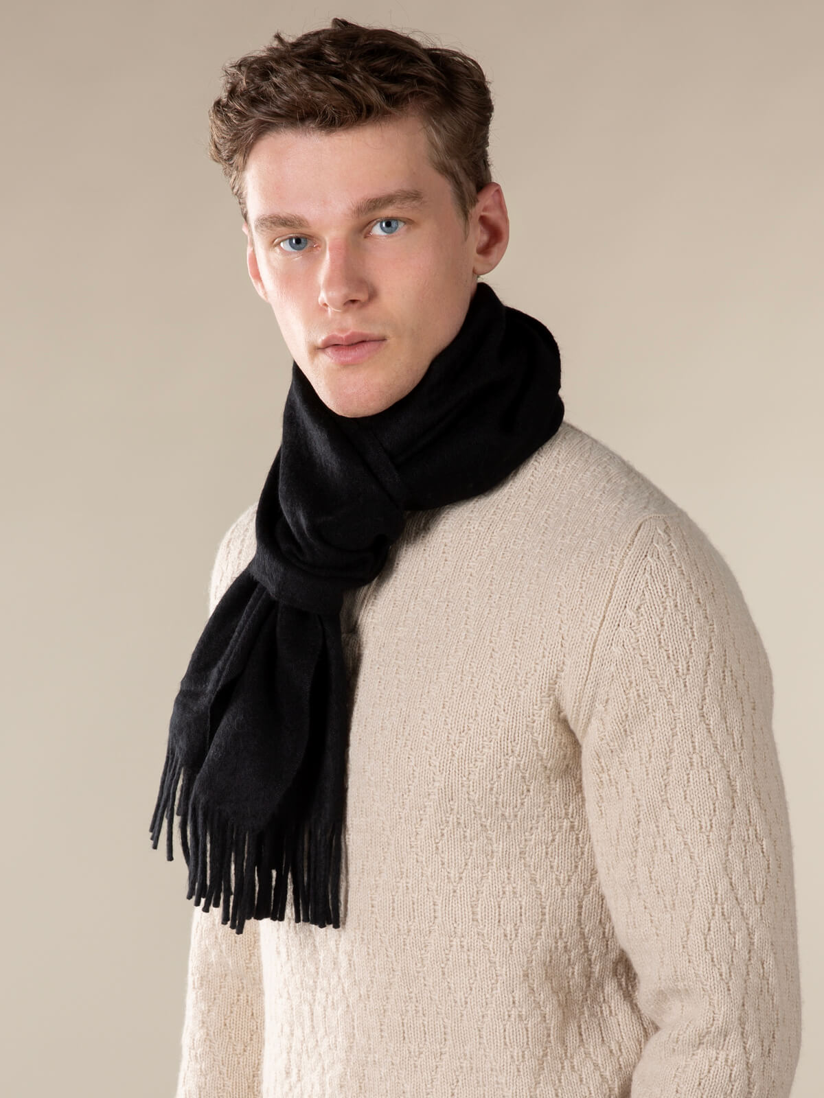 Nate Scarf - Black